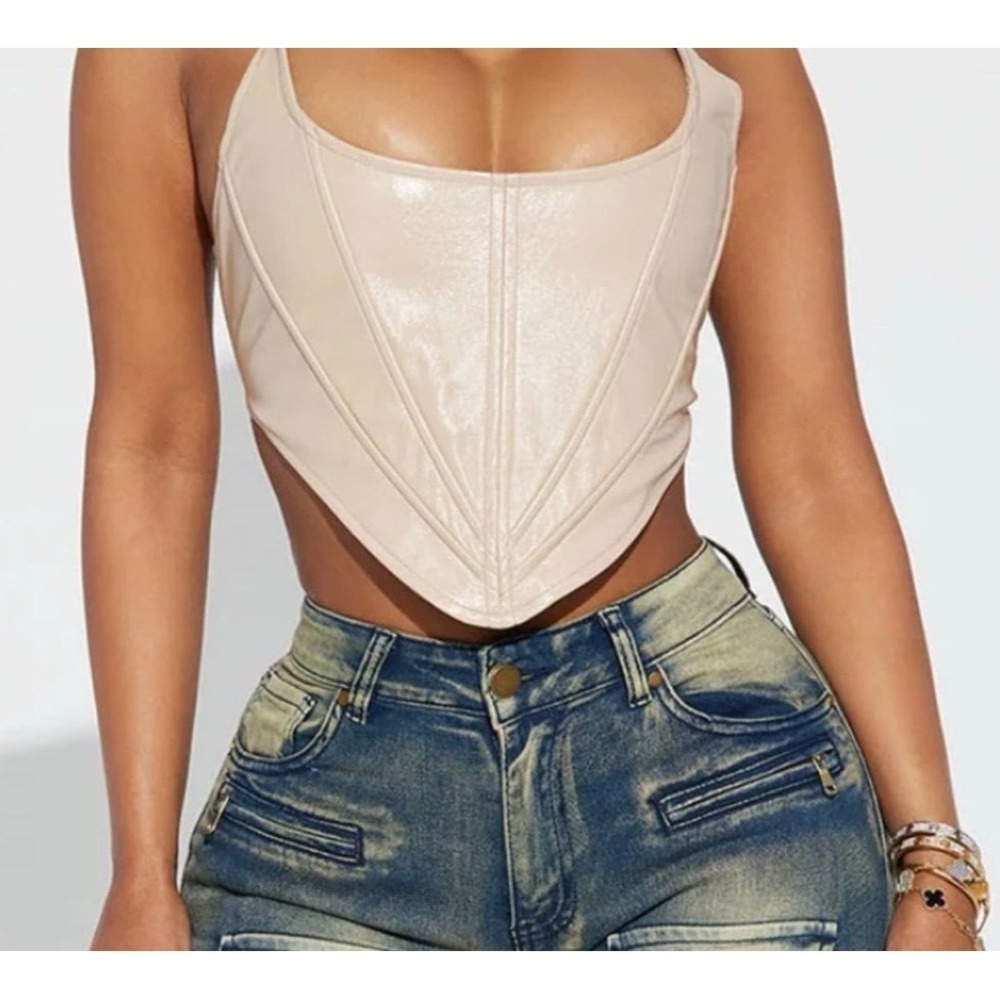Fashion Nova Faux Leather Corset Top Nude size small‎